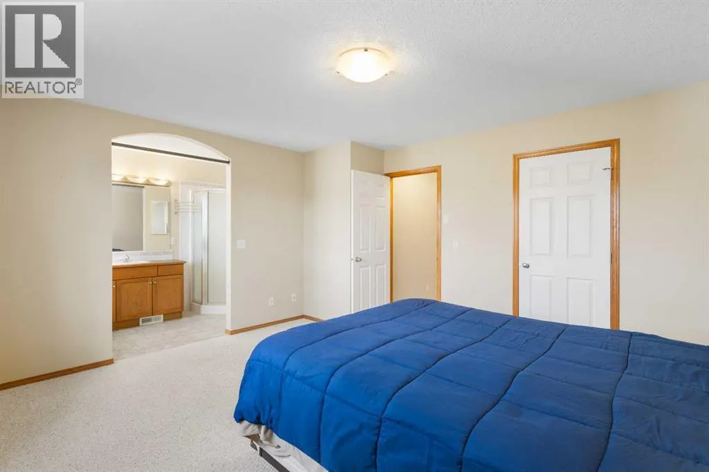 99 Eversyde Circle SW