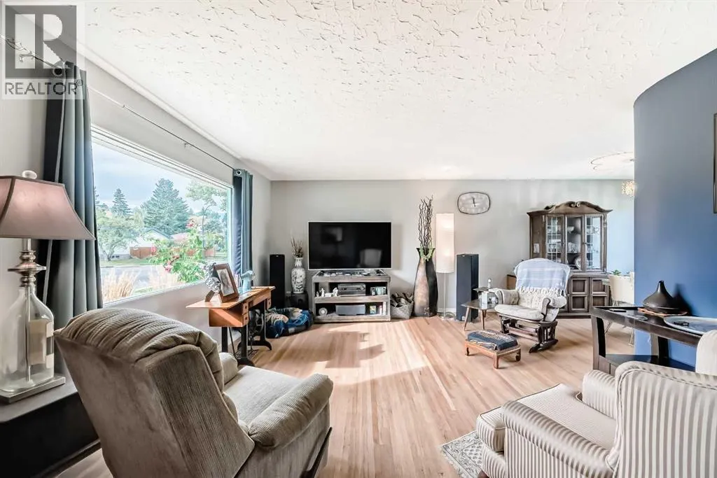 126 Springwood Drive SW