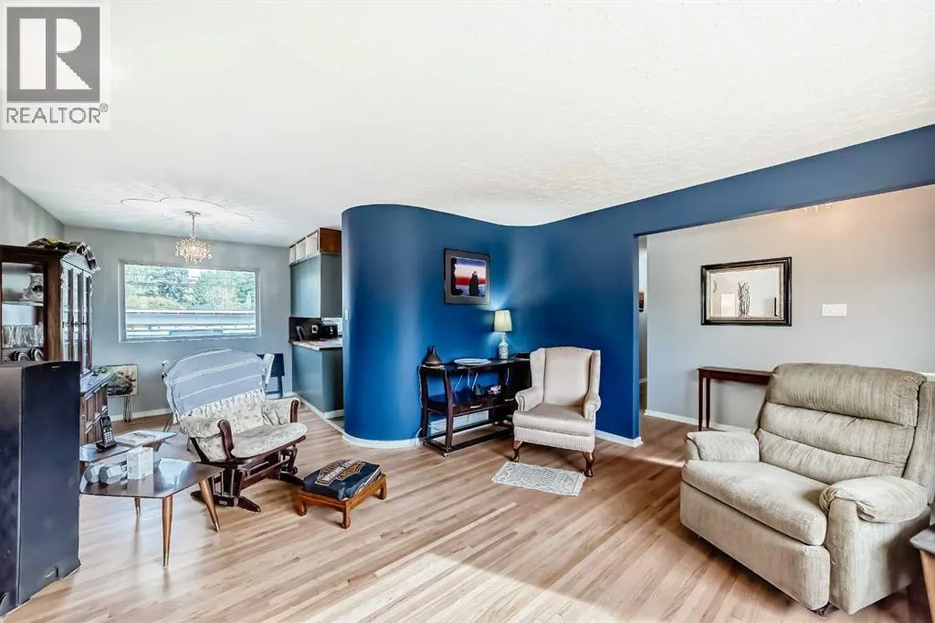 126 Springwood Drive SW