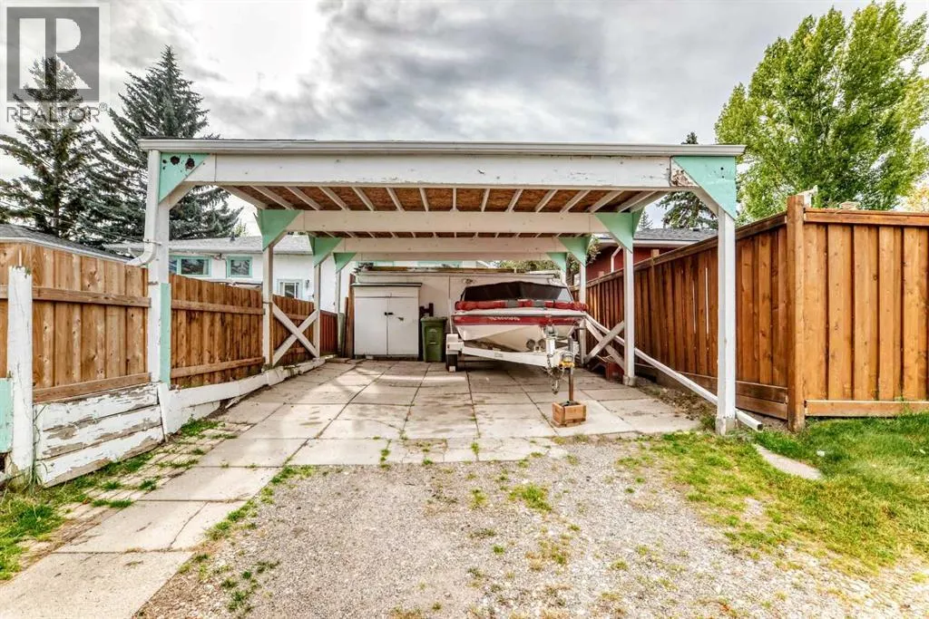 126 Springwood Drive SW