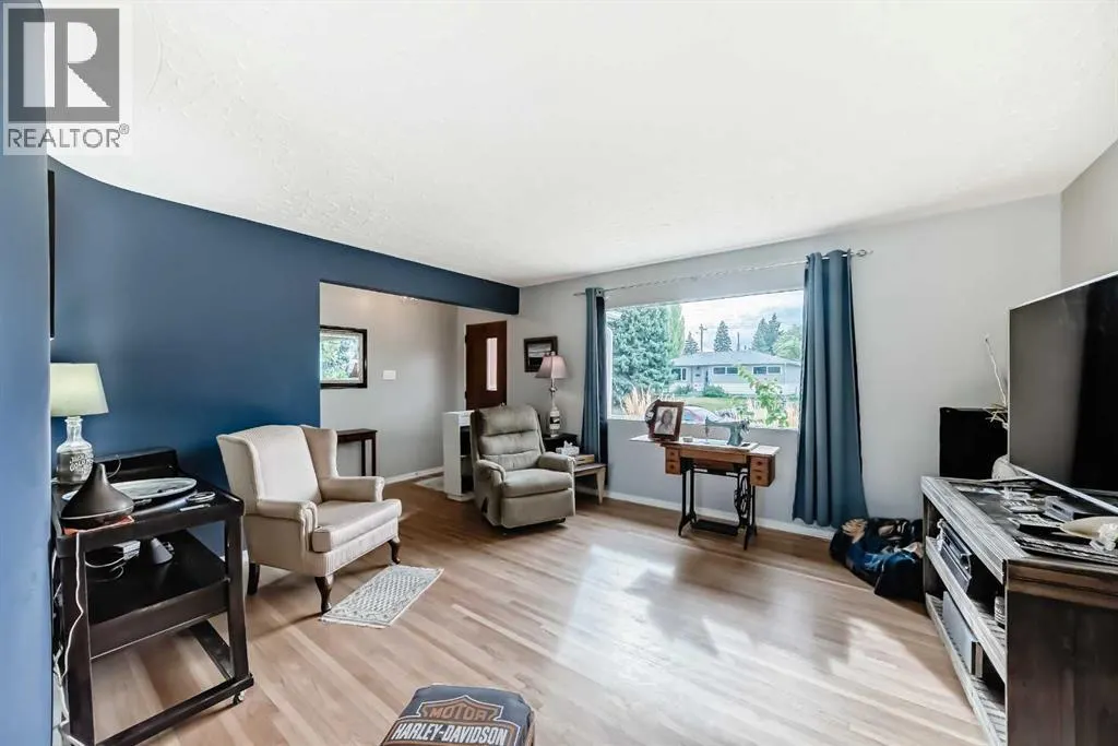 126 Springwood Drive SW
