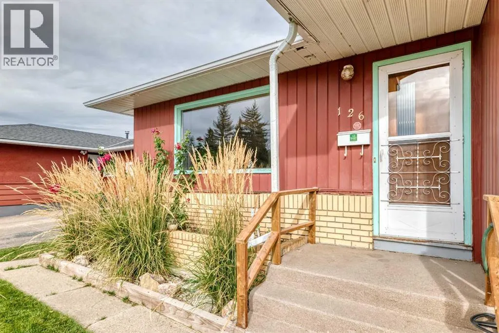 126 Springwood Drive SW