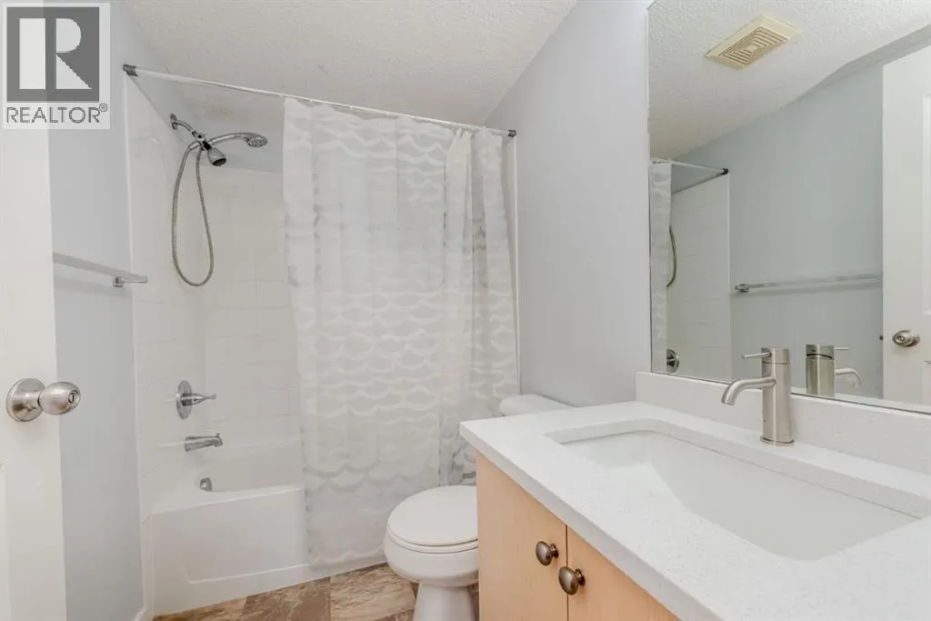 4105, 10 Prestwick Bay SE