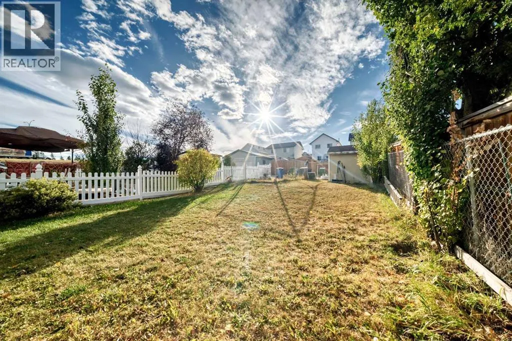 79 Hidden Crescent NW