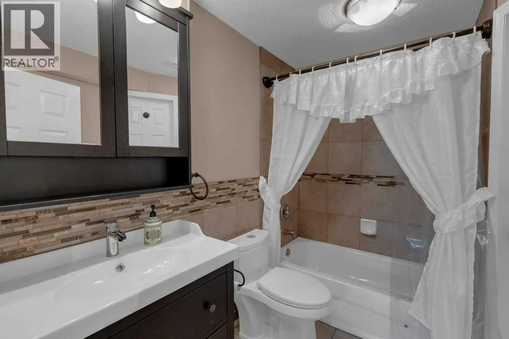129 Covenant Bay