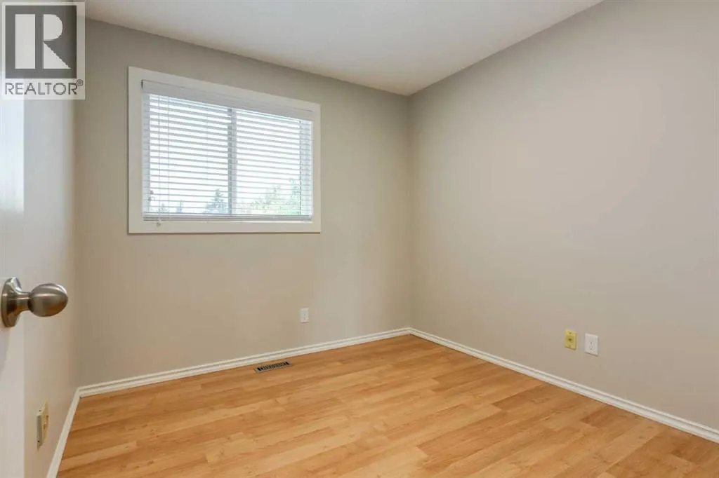 24 Berkley Place NW
