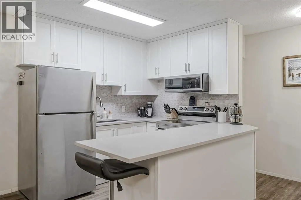 34, 2834 Edenwold Heights NW