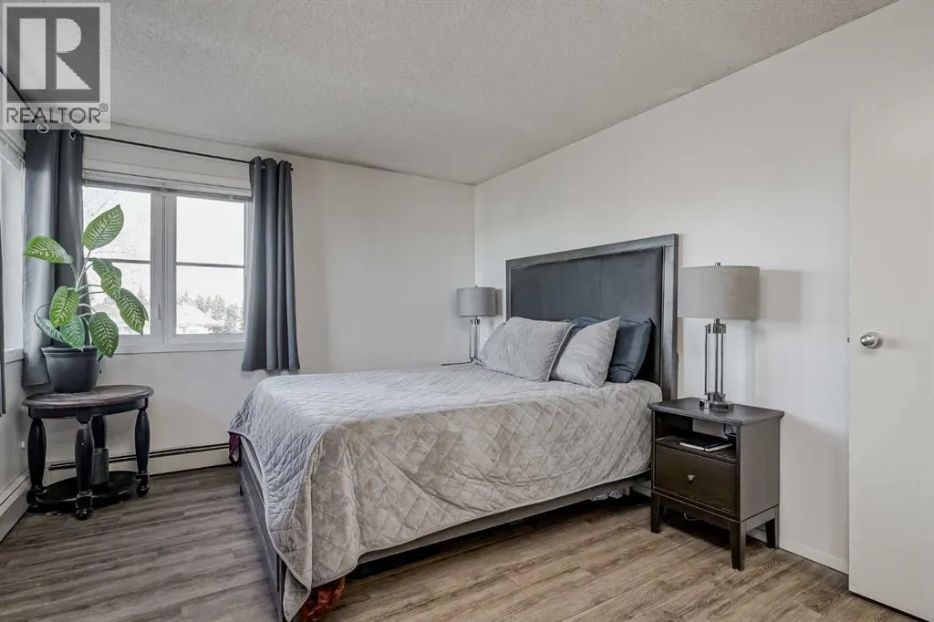 34, 2834 Edenwold Heights NW