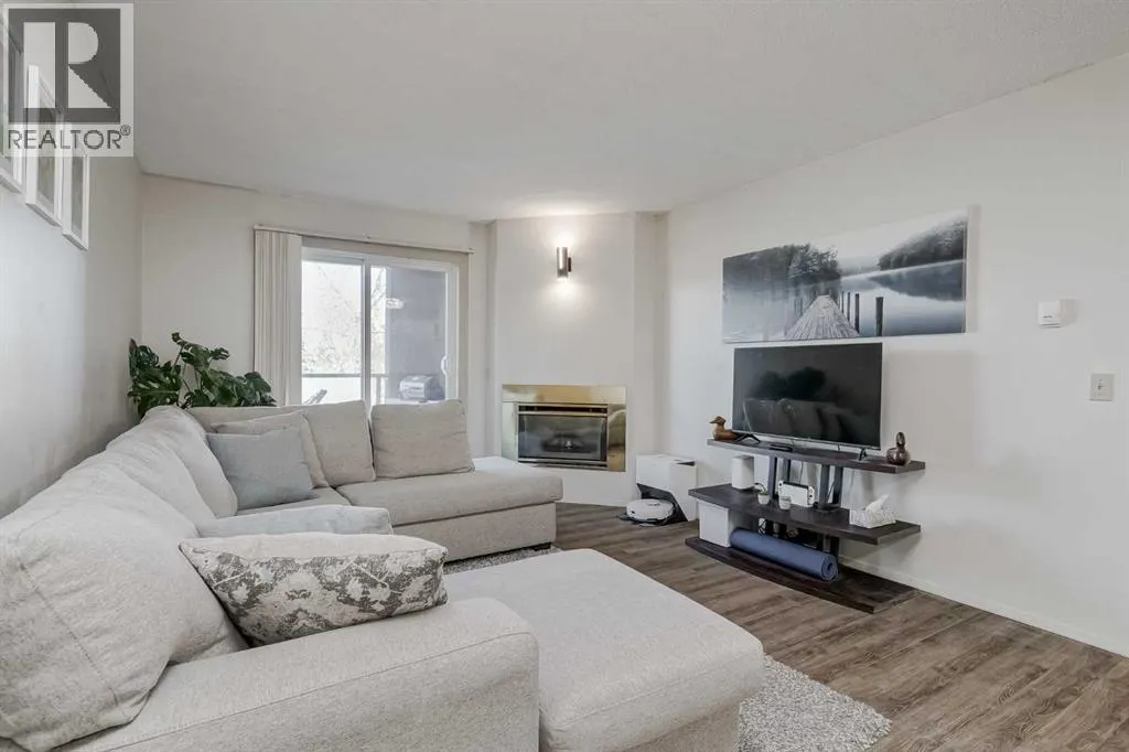 34, 2834 Edenwold Heights NW