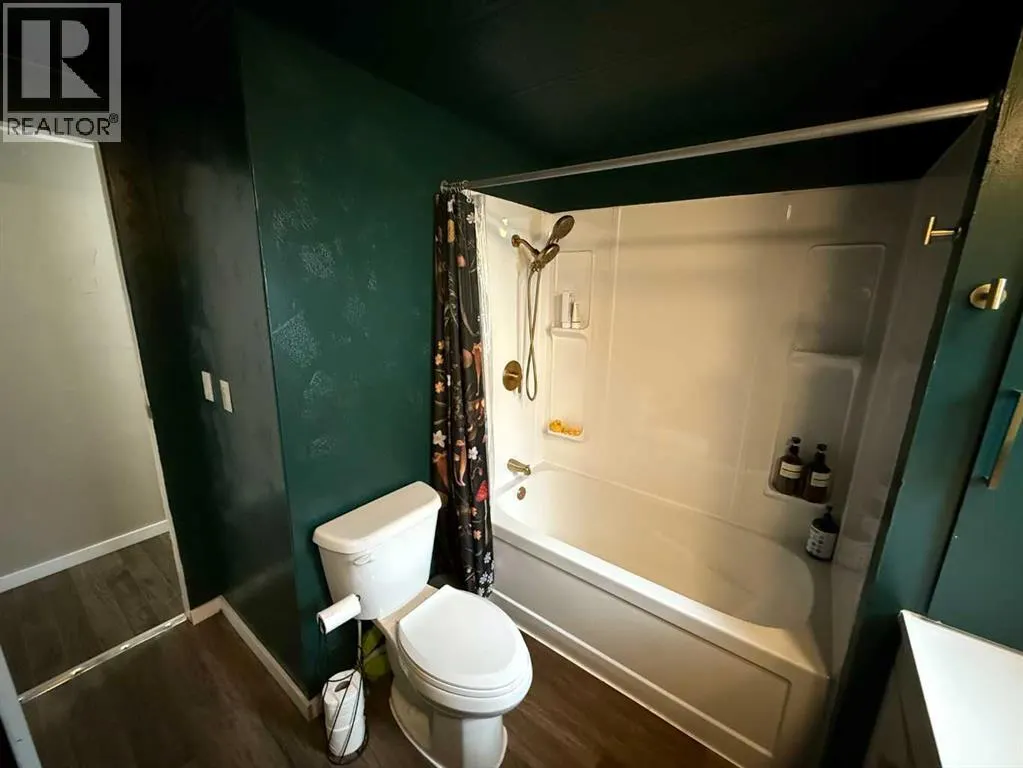 11A, 145 East River