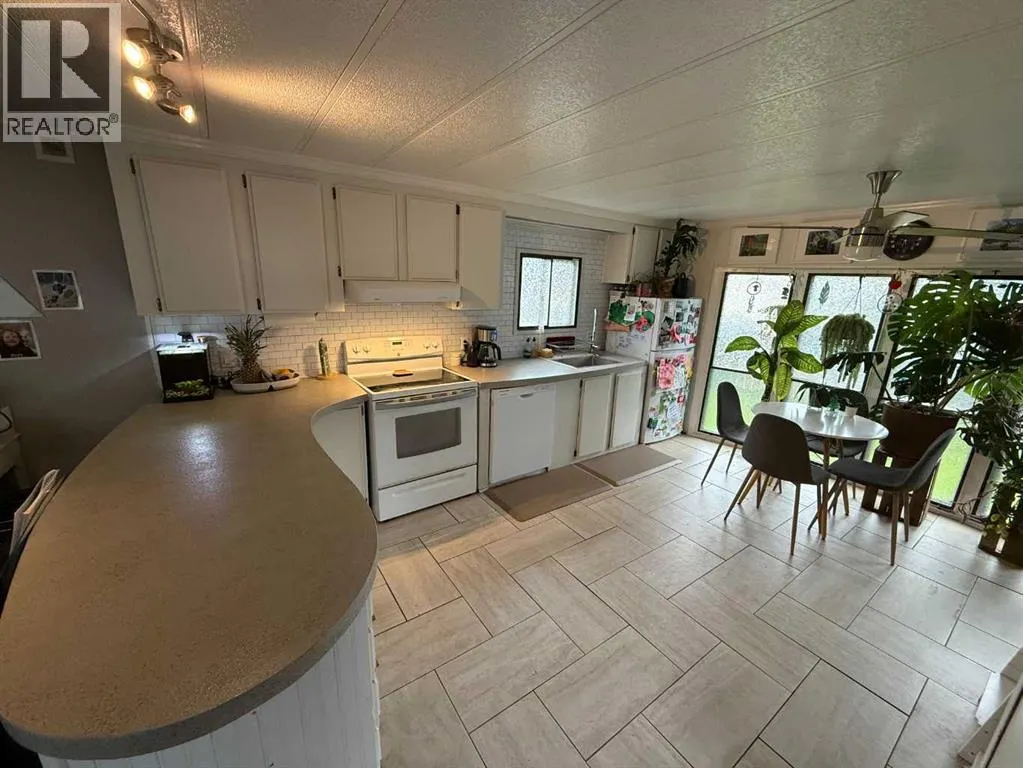11A, 145 East River
