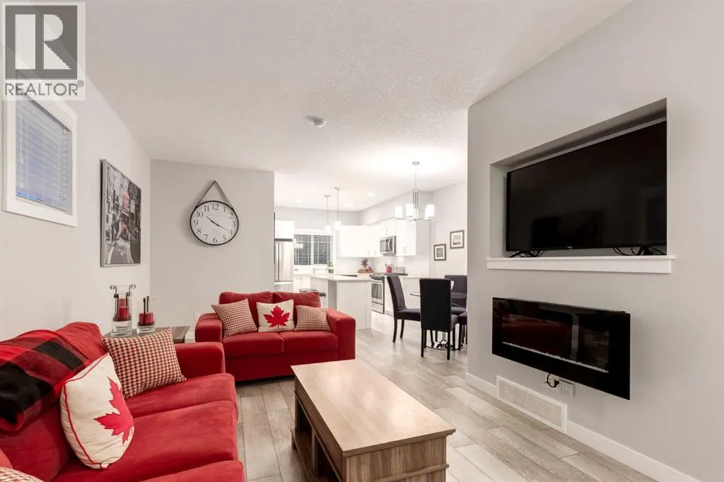 1136 MIDTOWN Lane SW
