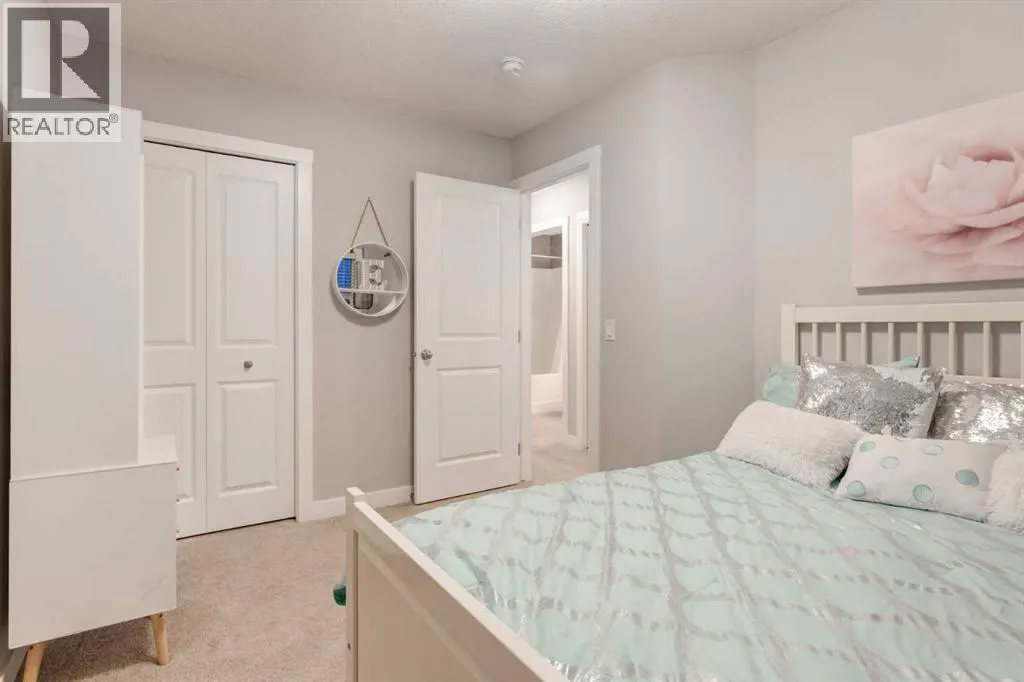 1136 MIDTOWN Lane SW