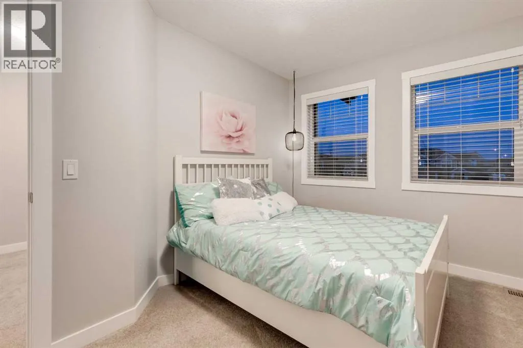 1136 MIDTOWN Lane SW