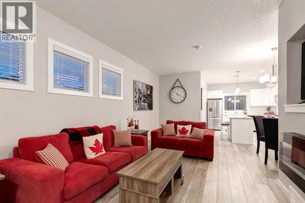 1136 MIDTOWN Lane SW