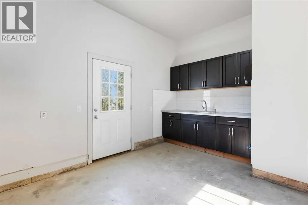 252047 Township Road 252
