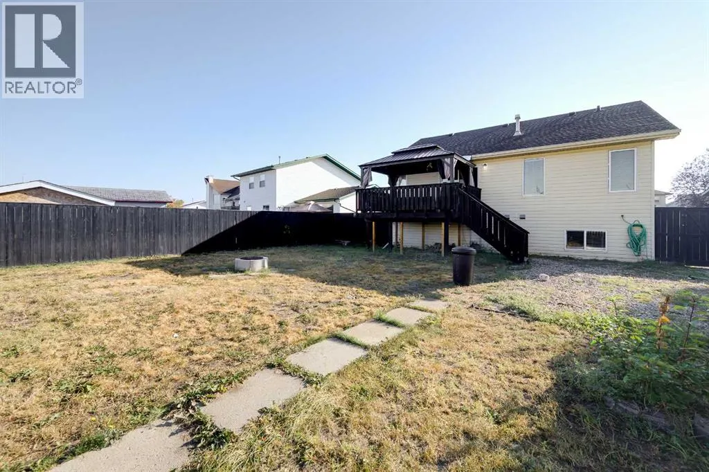 44 Parkside Crescent
