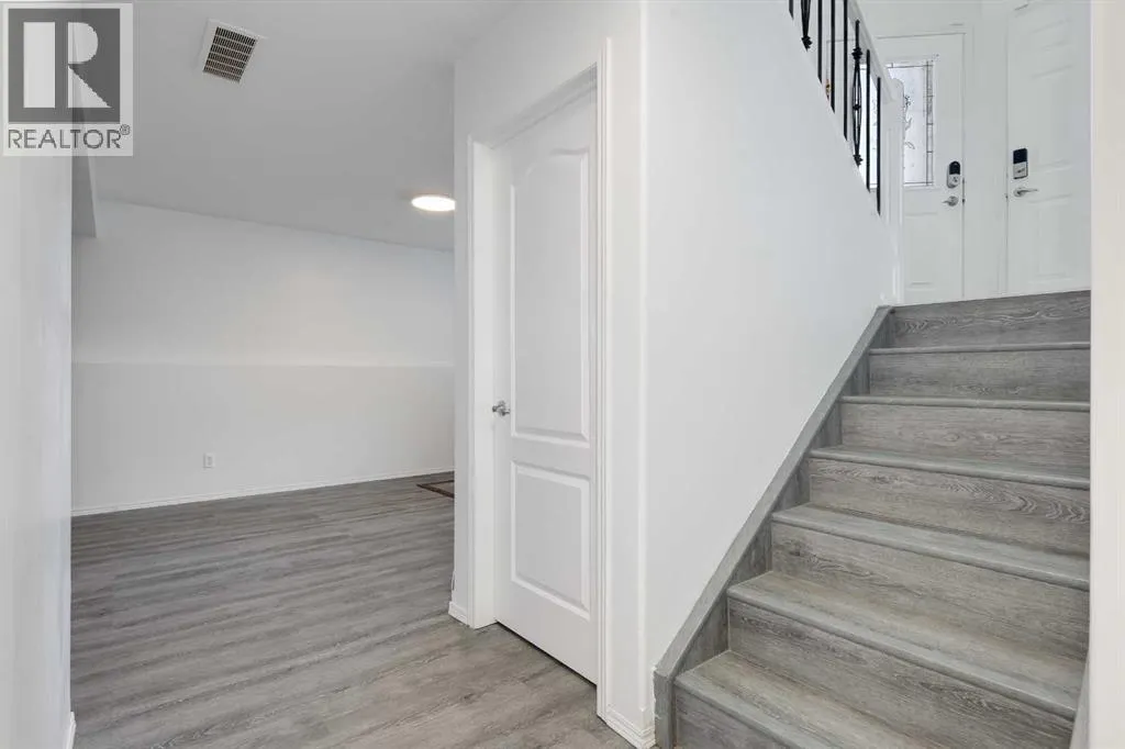 44 Parkside Crescent