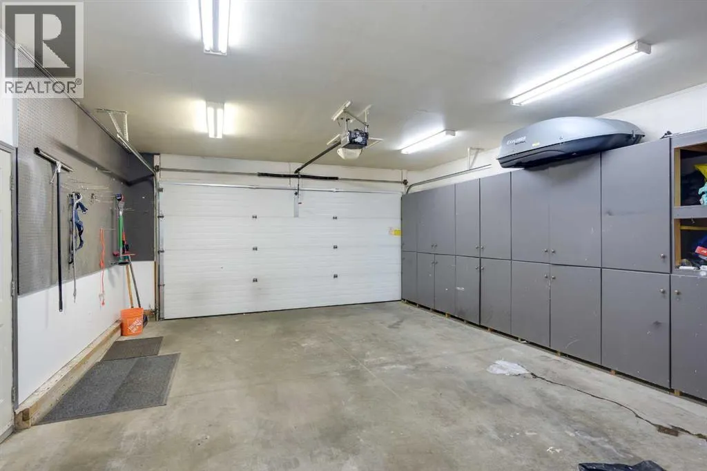 44 Parkside Crescent
