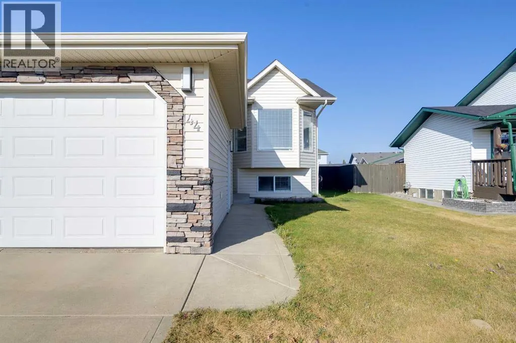 44 Parkside Crescent