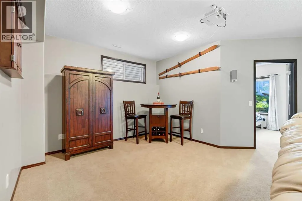 155 Sunset Close