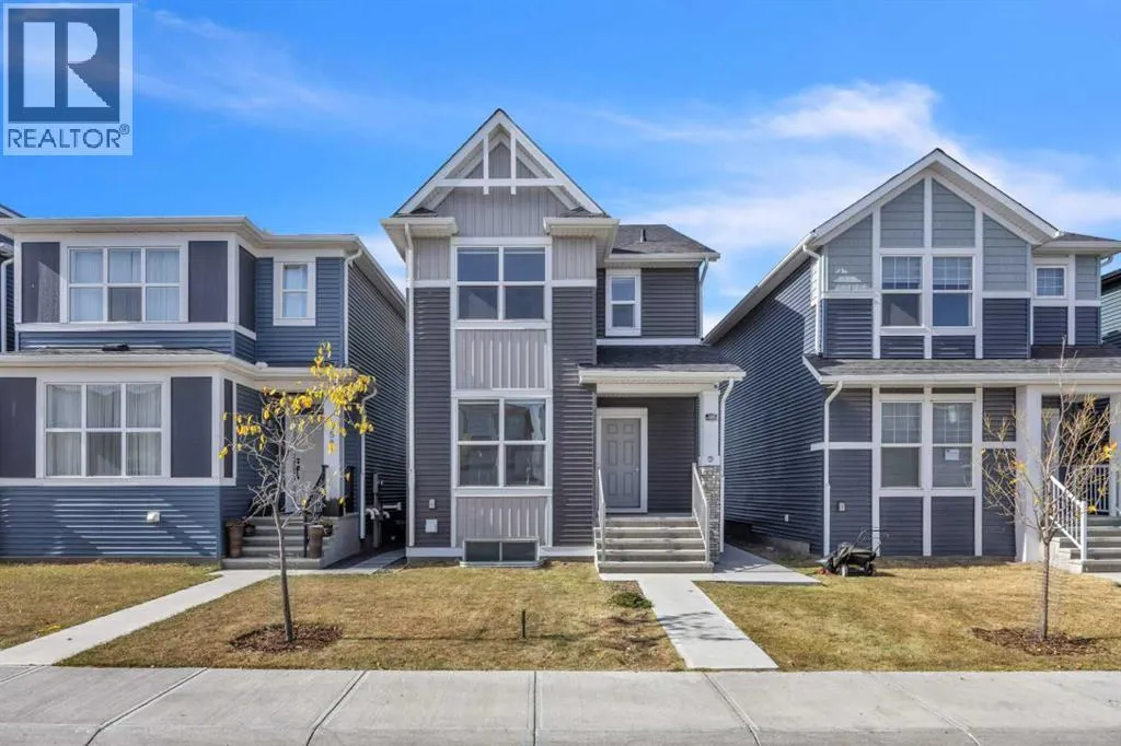 562 Corner Meadows Way NE