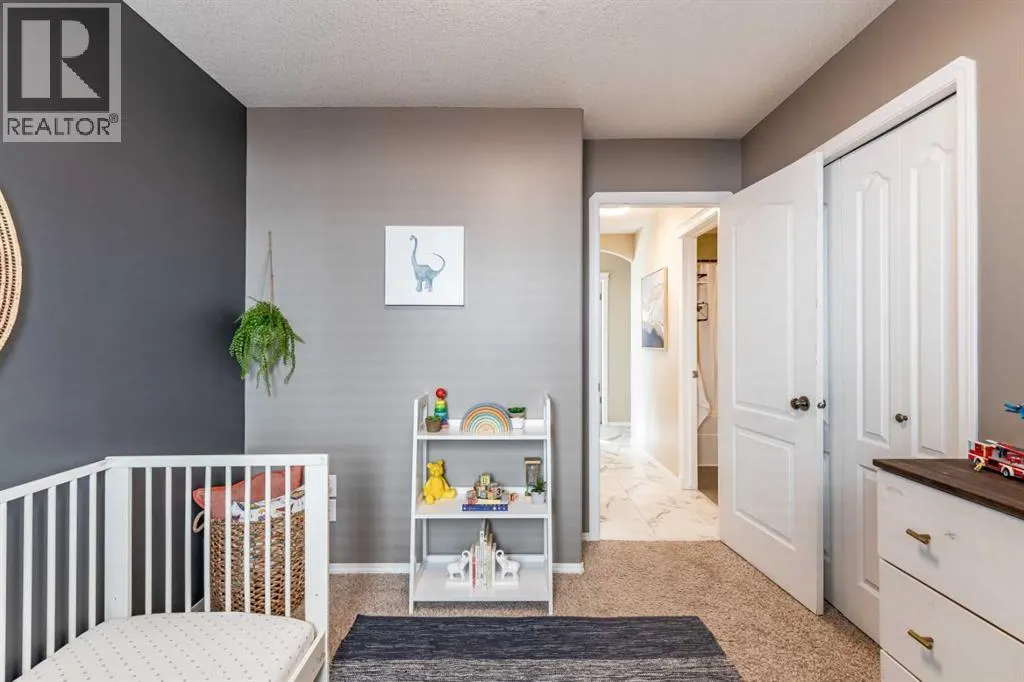 310 Jesmond Drive SW