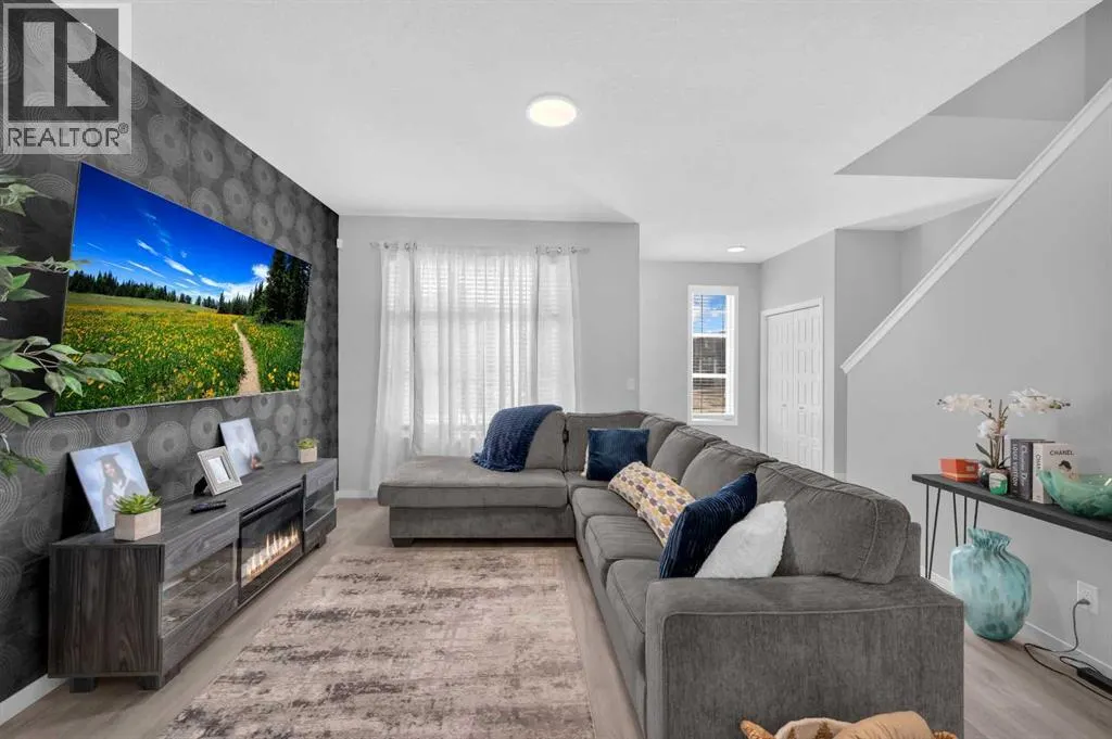 220 Cornerstone Grove NE