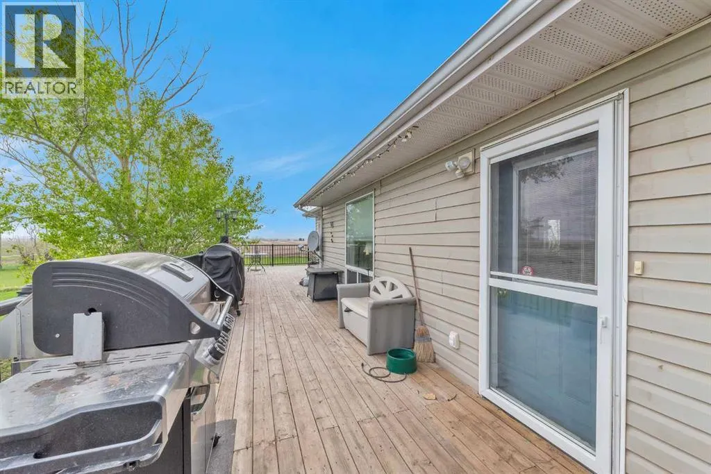 270046 Township Road 284