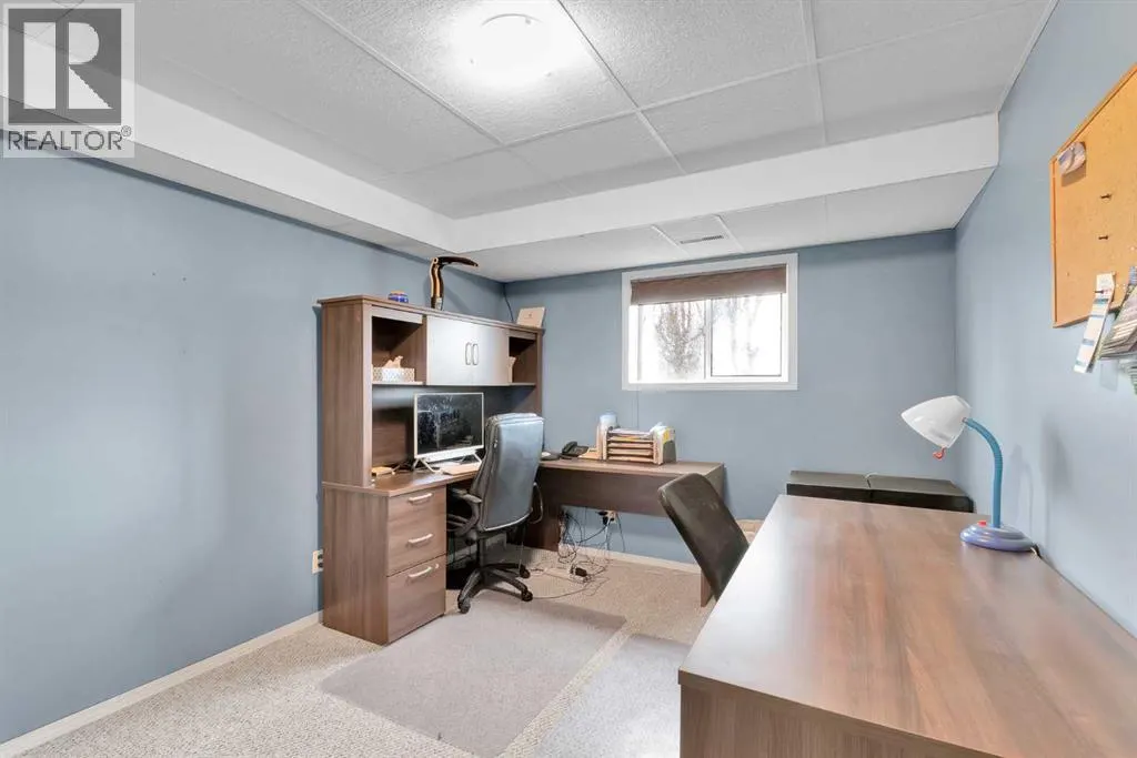 270046 Township Road 284