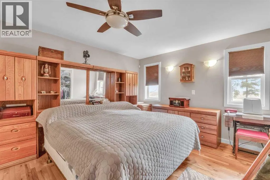 270046 Township Road 284