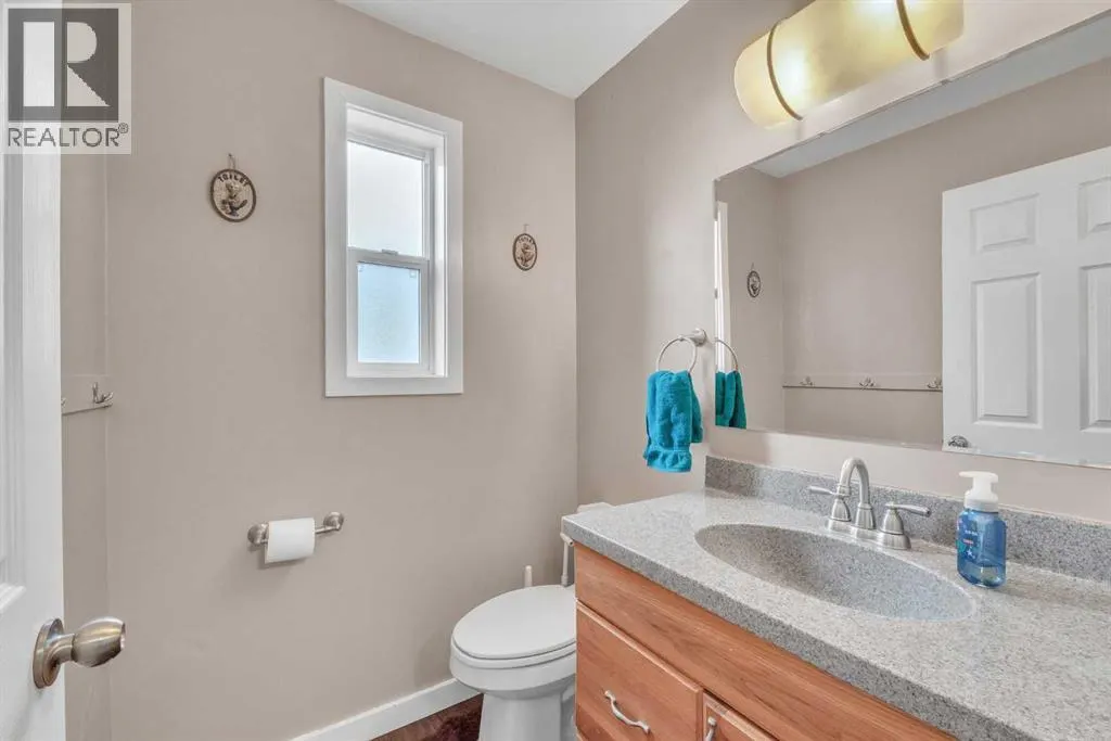 270046 Township Road 284