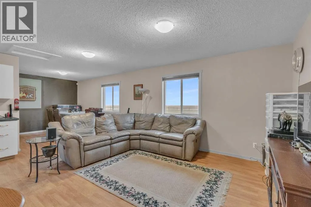 270046 Township Road 284