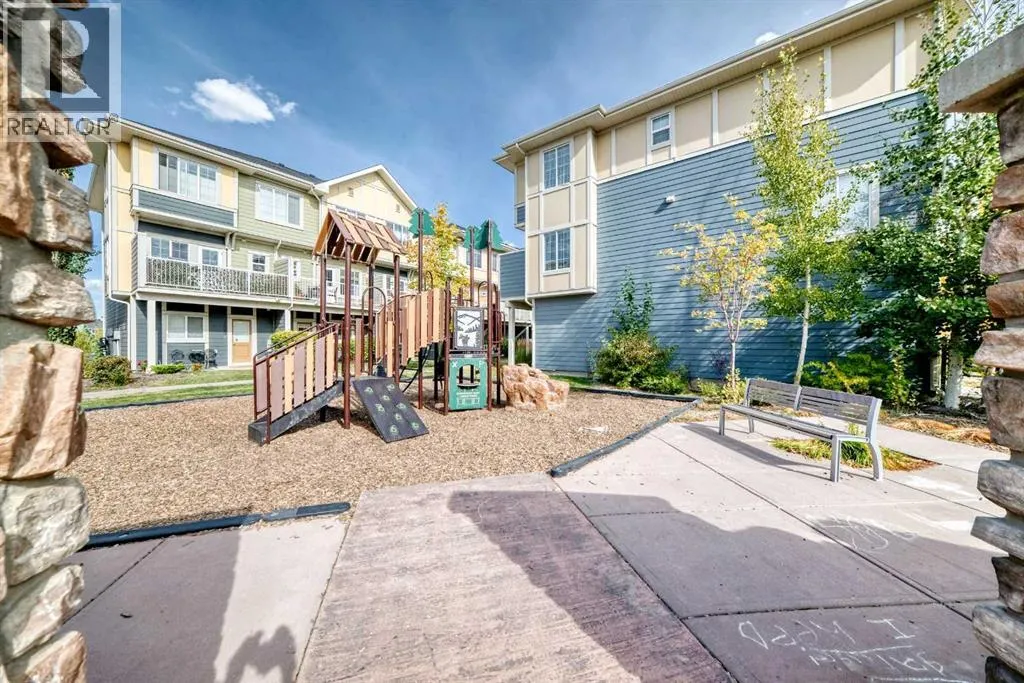 128 Marquis Lane SE