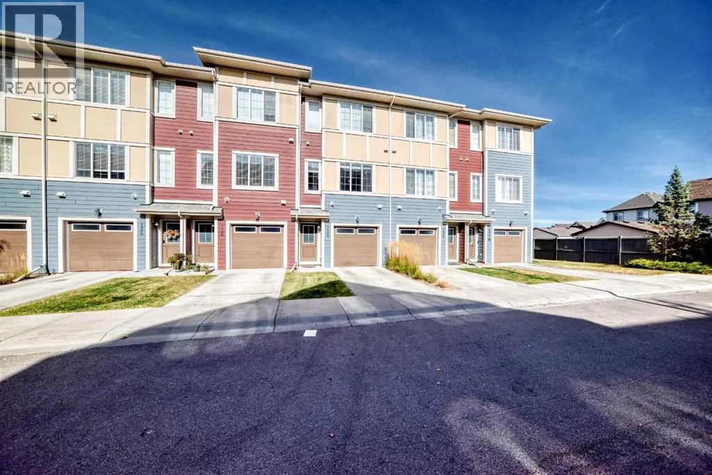 128 Marquis Lane SE