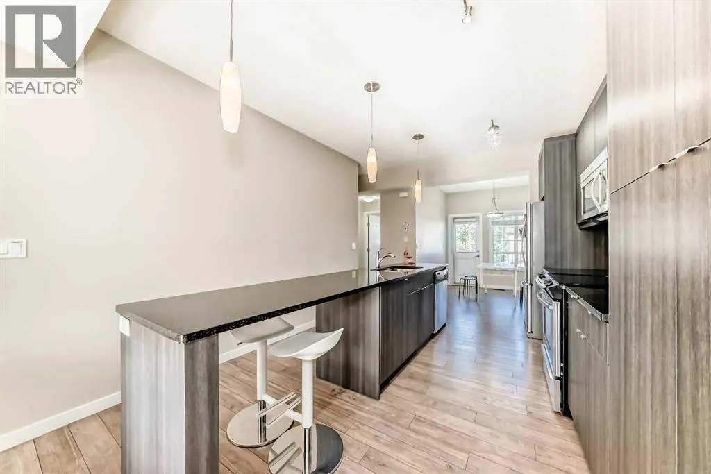 128 Marquis Lane SE