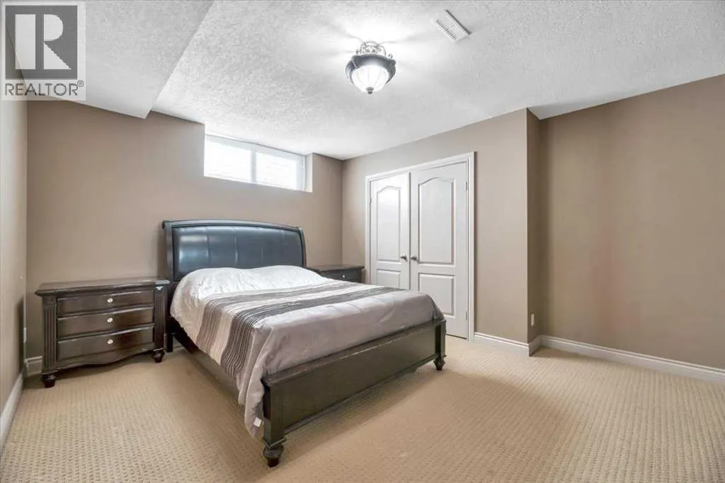 89 Springborough Boulevard SW