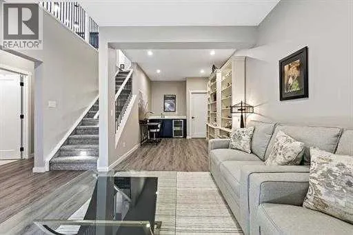 14 Cranbrook Common SE