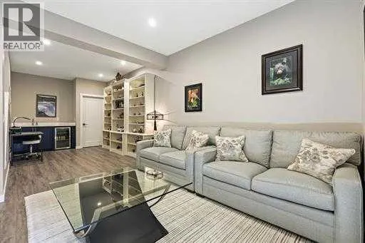 14 Cranbrook Common SE