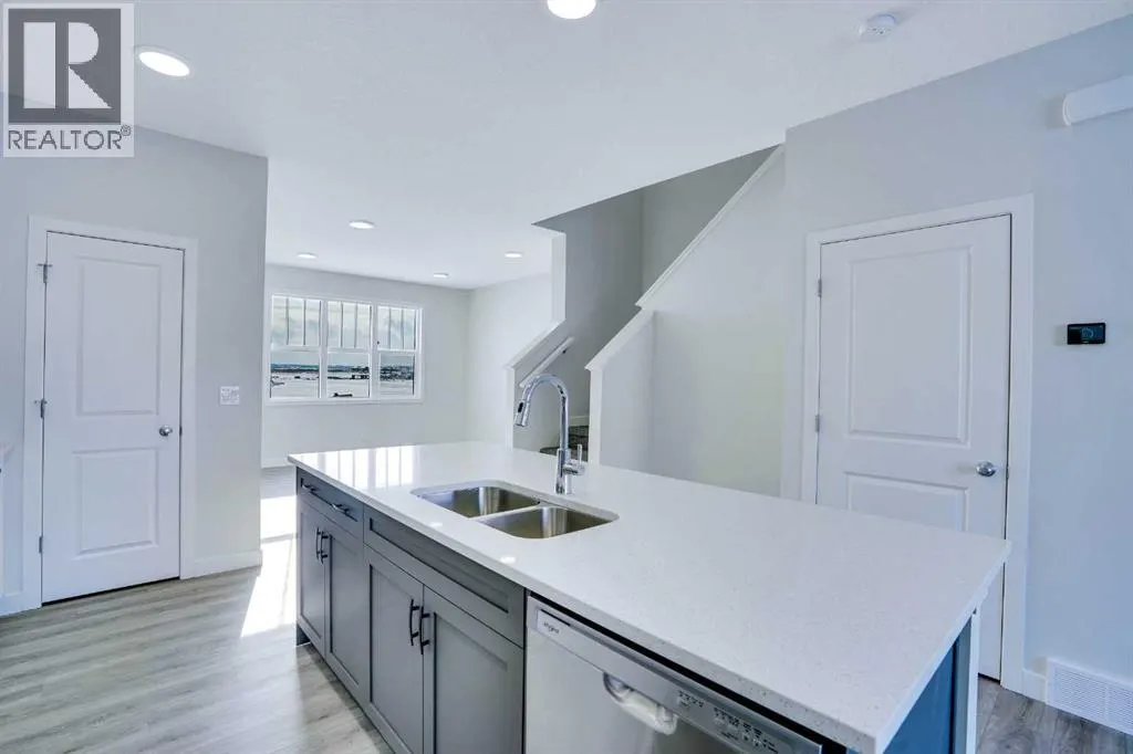 239 Savoy Landing SE