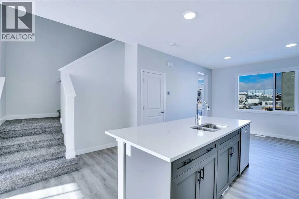 239 Savoy Landing SE