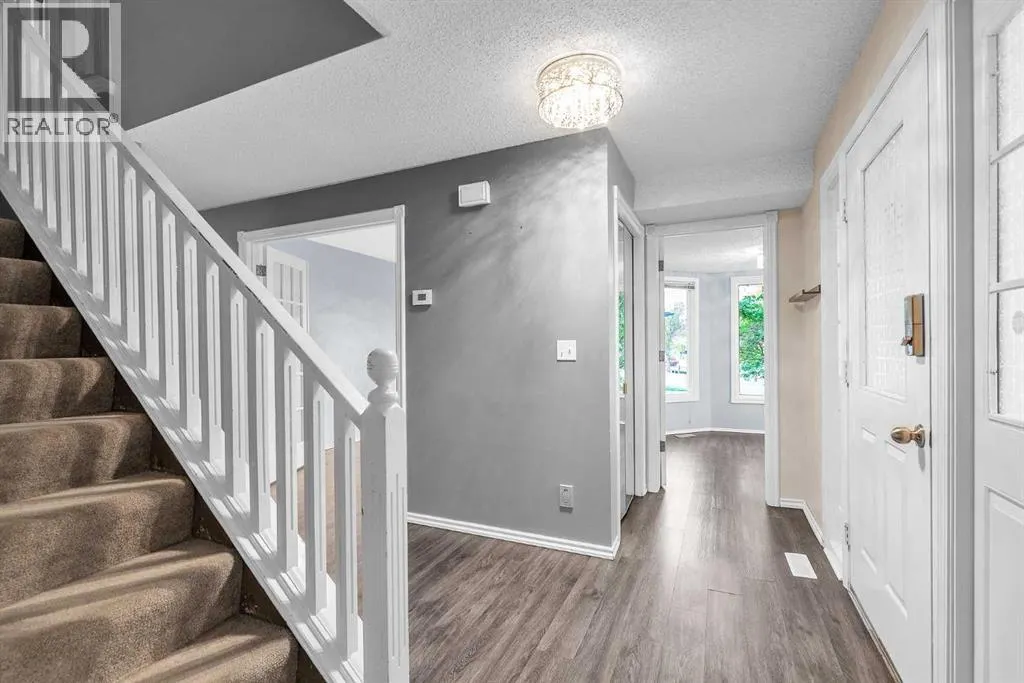 147 Scenic Way NW