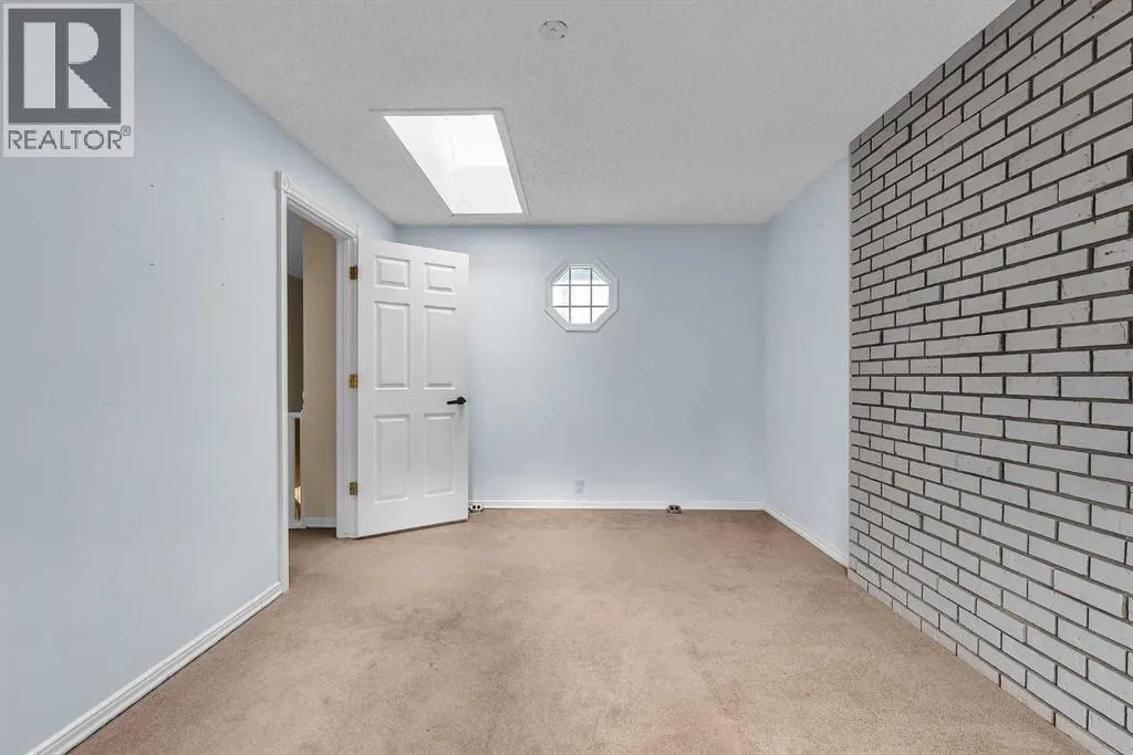 147 Scenic Way NW