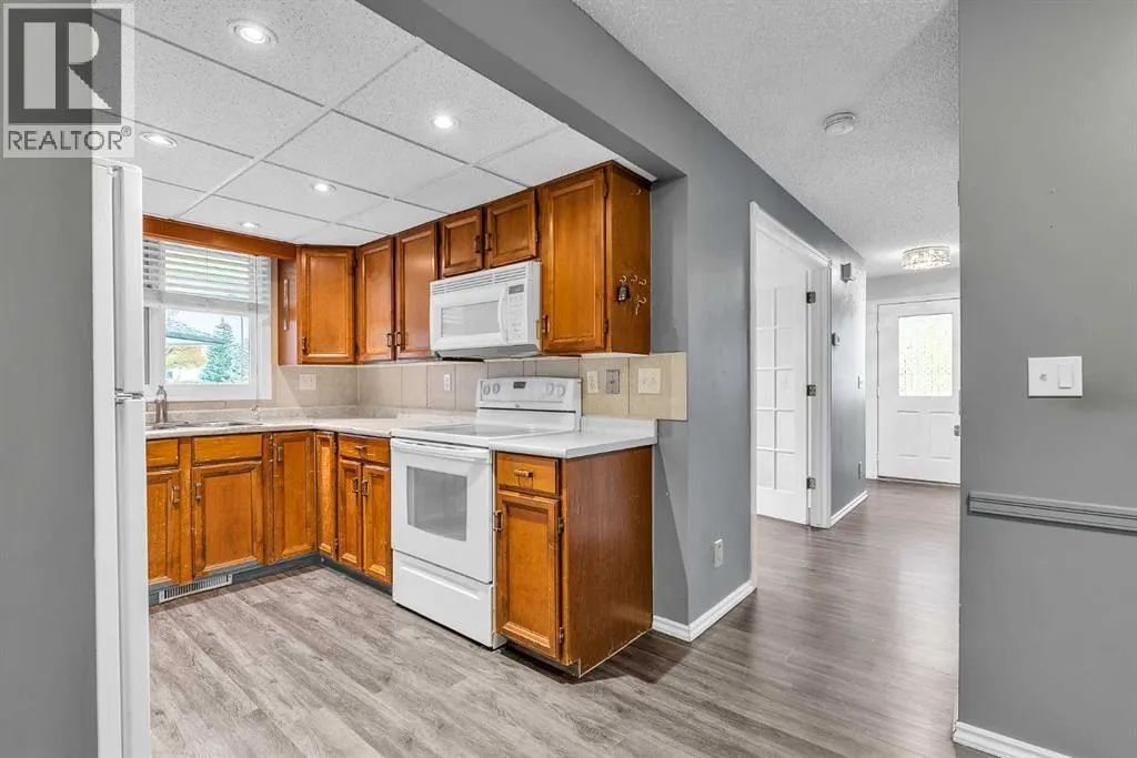 147 Scenic Way NW