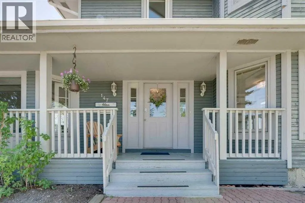 147 Scenic Way NW