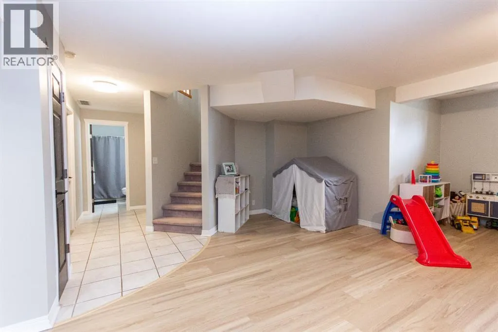 65 Lamont Close