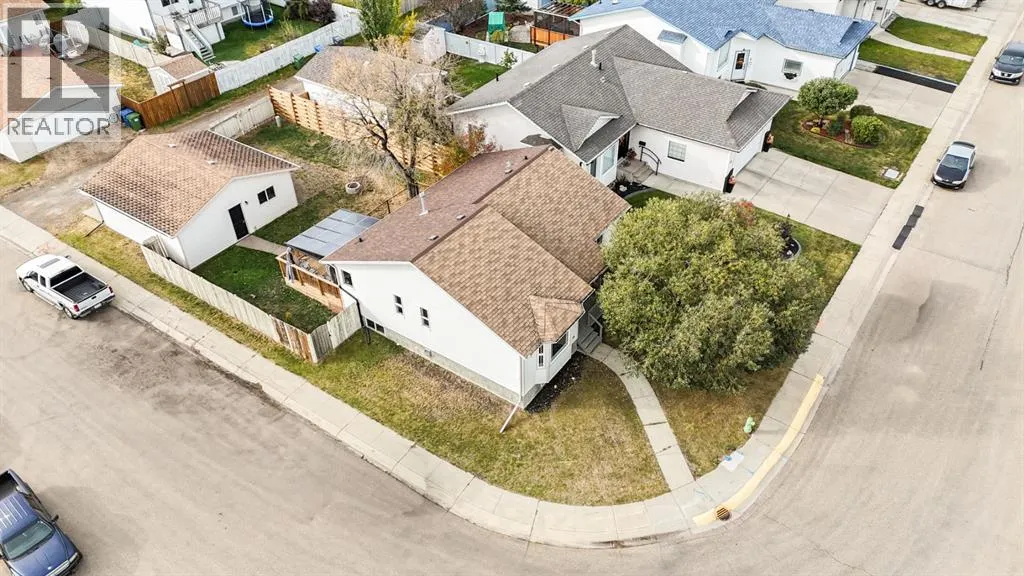 65 Lamont Close