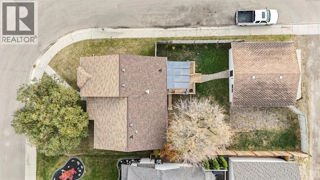 65 Lamont Close
