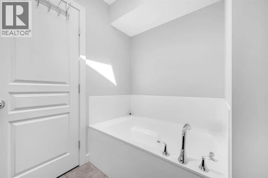 185 Evanspark Gardens NW
