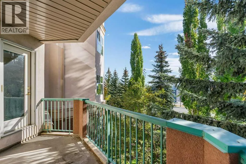 215, 200 Lincoln Way SW